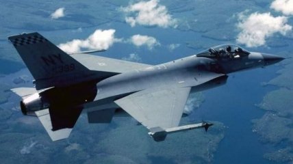 В США потерпел крушение истребитель F-16  