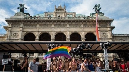 В столице Австрии официально зарегистрирован первый однополый брак