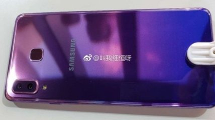 В Сети показали первый смартфон Samsung с градиентной окраской