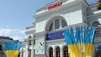 Поезд Донецк-Симферополь будет курсировать до 1 сентября