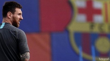 Месси не считает себя игроком Барселоны, но клуб его не отпускает