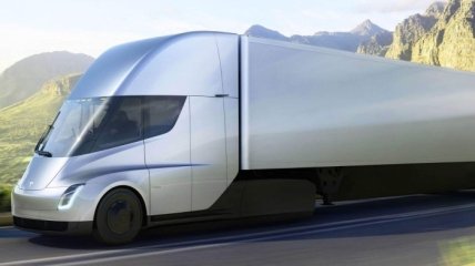 Старт производства электрогрузовиков Tesla Semi перенесли на 2021 год