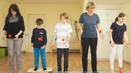 Як прості вправи з м'ячиком допомагають розвитку уваги та дісципліни в школярів: лайфхак для вчителів
