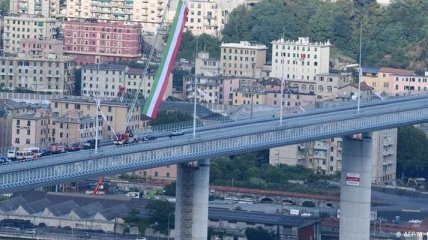 У Генуї відкрили новий міст на місці обвалу, де загинули 43 особи