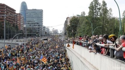 Колонны протестующих заблокировали въезд в Барселону (Фото)