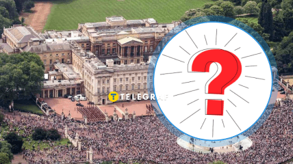 Оба здания выполнены в неоклассическом стиле