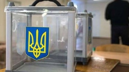 Выборы в Раду на 7 одномандатных округах проходят в Украине 