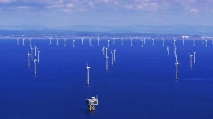 Возле берегов Британии запустили крупнейшую плавучую ветряную электростанцию