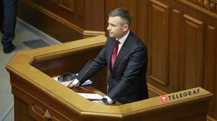 Міністр фінансів Сергій Марченко представляє бюджет депутатам
