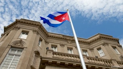 Кубинский флаг вновь взвился над посольством Гаваны в США
