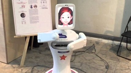 В Украине впервые открылась выставка роботов (Видео) 