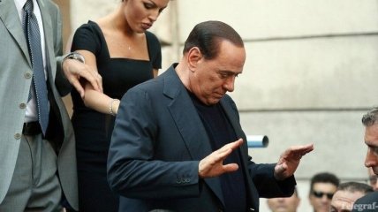 Берлускони будет подметать улицы
