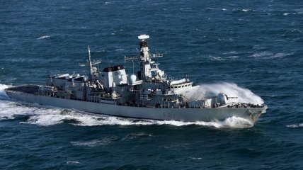 ВМС Британии сопроводят проходящие через Ла-Манш военные корабли РФ