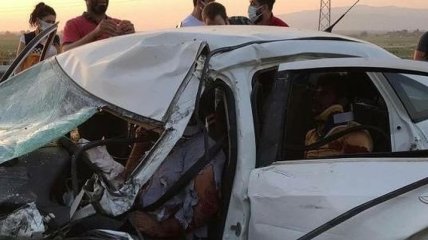 Бесконтрольно несся по трассе: в Турции разбился автобус с украинцами (фото)
