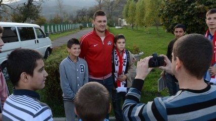 Хоккейный клуб "Донбасс" посетил интернат в Закарпатской области