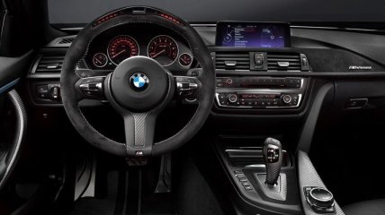 BMW пустит рекламу в салоны своих авто