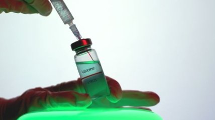 Европа одобрила еще одну вакцину от коронавируса: чем Moderna отличается от Pfizer