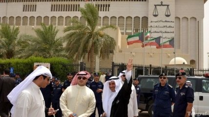 Суд Кувейта постановил распустить парламент