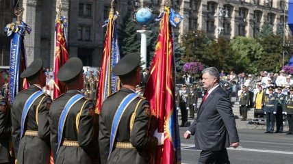 Президент Украины призвал покончить с зависимостью от российской церкви