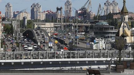 Из-за пробок ограничат въезд грузовиков в Киев