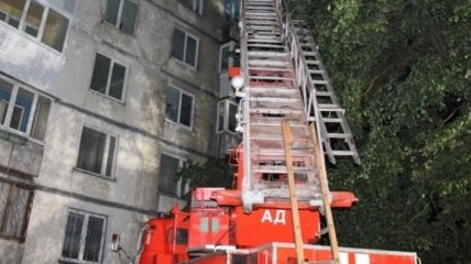 В Киеве из-за пожара в 16-ти этажном доме эвакуировали 10 человек
