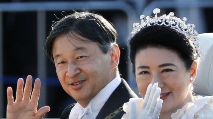 В Токио проходит парад на честь интронизации императора Нарухито (Видео)