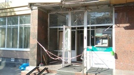 В Кропивницком на пороге банка прогремел взрыв