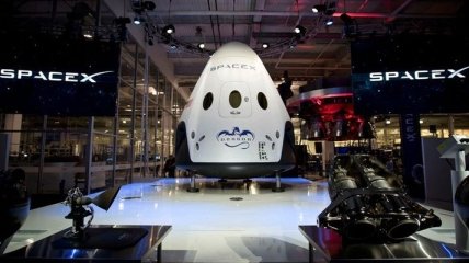Space X представила общественности уникальный космический аппарат