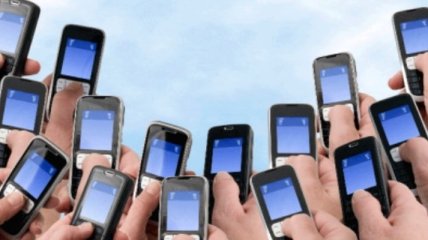Власти Крыма намерены отключить мобильных операторов Украины