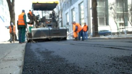 Украинцам предлагают отслеживать, куда идут деньги на ремонт дорог