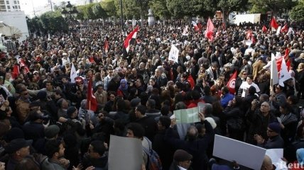 Массовые протесты в Тунисе