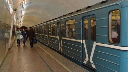 Школьники Днепра получили скидки на проезд в метро