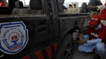 В Пакистане произошел взрыв придорожной бомбы, есть пострадавшие