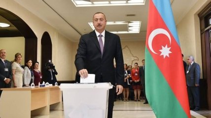 Жители Азербайджана поддержали увеличение срока полномочий президента