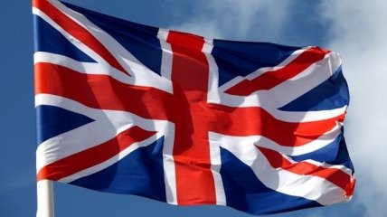 Великобритания выдаст богатым туристам визу за сутки