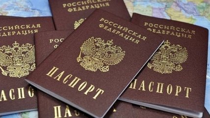 В МинВОТ рассказали, что оккупанты уже составили списки на получение паспортов РФ
