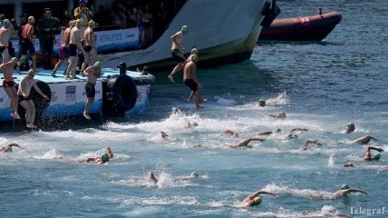 Более 2 тысяч пловцов приняли участие в заплыве через Босфор