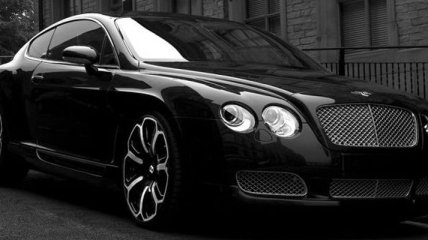 СМИ: Подозреваемых в угоне Bentley Continental в Москве задержали