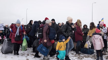 У Європі зростає кількість українських біженців: десятки тисяч лише за місяць