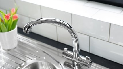 Раковина з нержавіючої сталі — що робити, щоб блищала