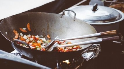 Что сделать, что бы сковорода не пригорала: 9 трюков