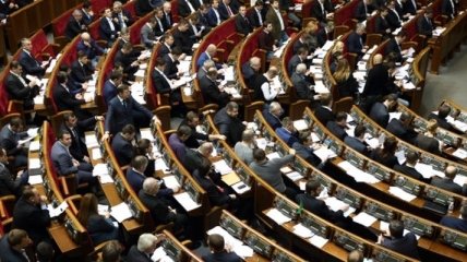 Народные депутаты обратились к Яценюку