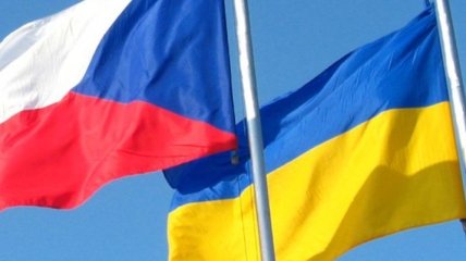 В Чехии украинцы готовы поддержать своих военных