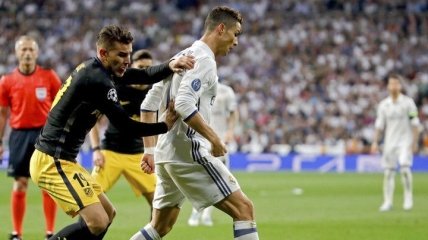 "Реал" разгромил "Атлетико" в первом полуфинале Лиги чемпионов