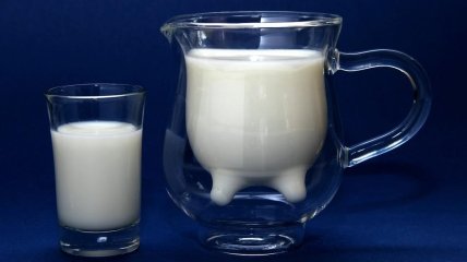 Що додати в молоко, щоб довше залишалося свіжим