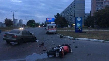Смертельное ДТП в Харькове: столкновения легковушки и мотоцикла (Фото)