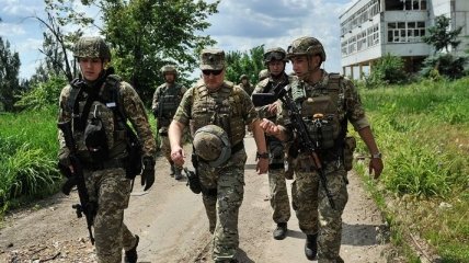 Турчинов назвал страшную цифру по погибшим в мае бойцах ВСУ