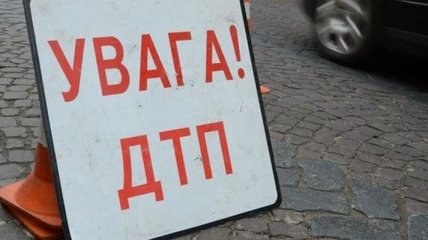 На трассе Киев-Чернигов водитель Lexus насмерть сбил инвалида-колясочника