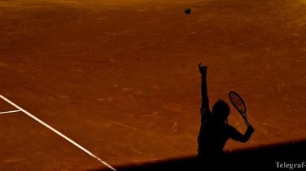 Двое теннисистов дисквалифицированы за ставки