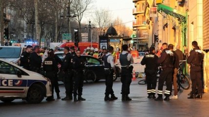 В Марселе мужчина напал с ножом на прохожих, а затем устроил перестрелку с полицией